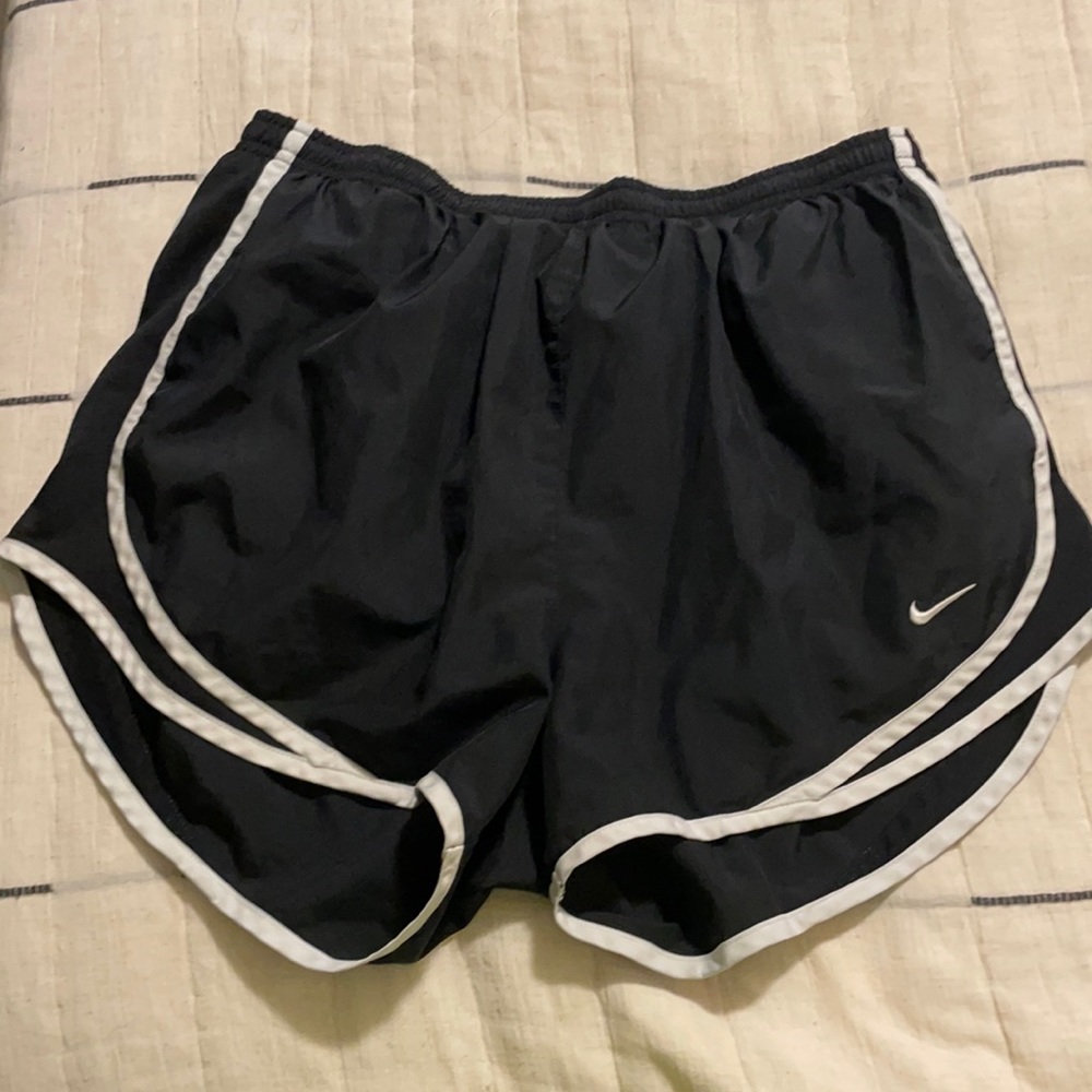 Nike tempo shorts medium
